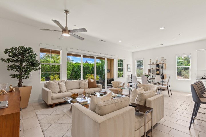A premier 3/3 residence in Villa Portofino - Image# 5